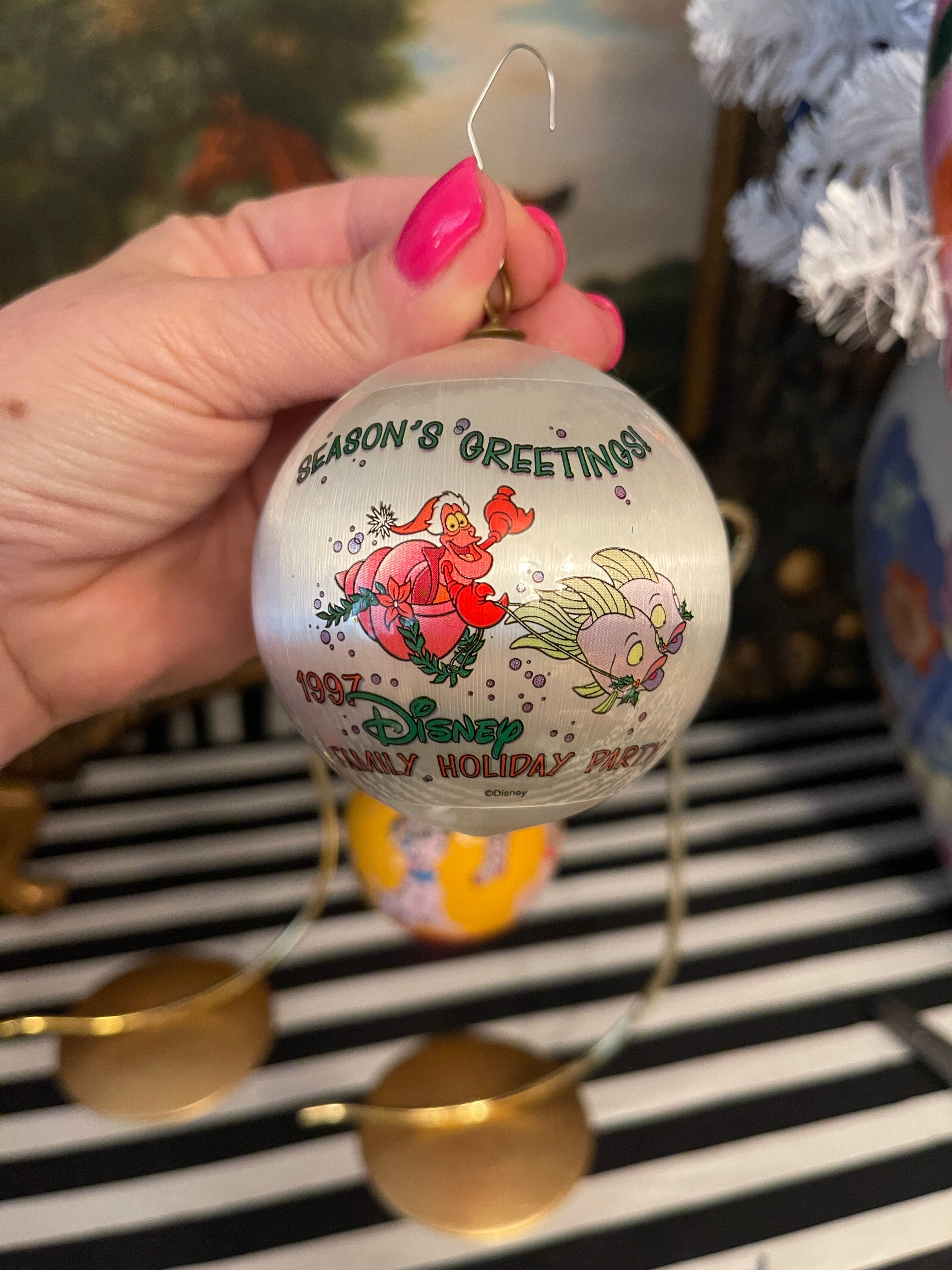 Disney Christmas Ball Ornament, Disney Christmas, Vintage Christmas top Decorations, Vintage Disney, Vintage Decor, Vintage Items