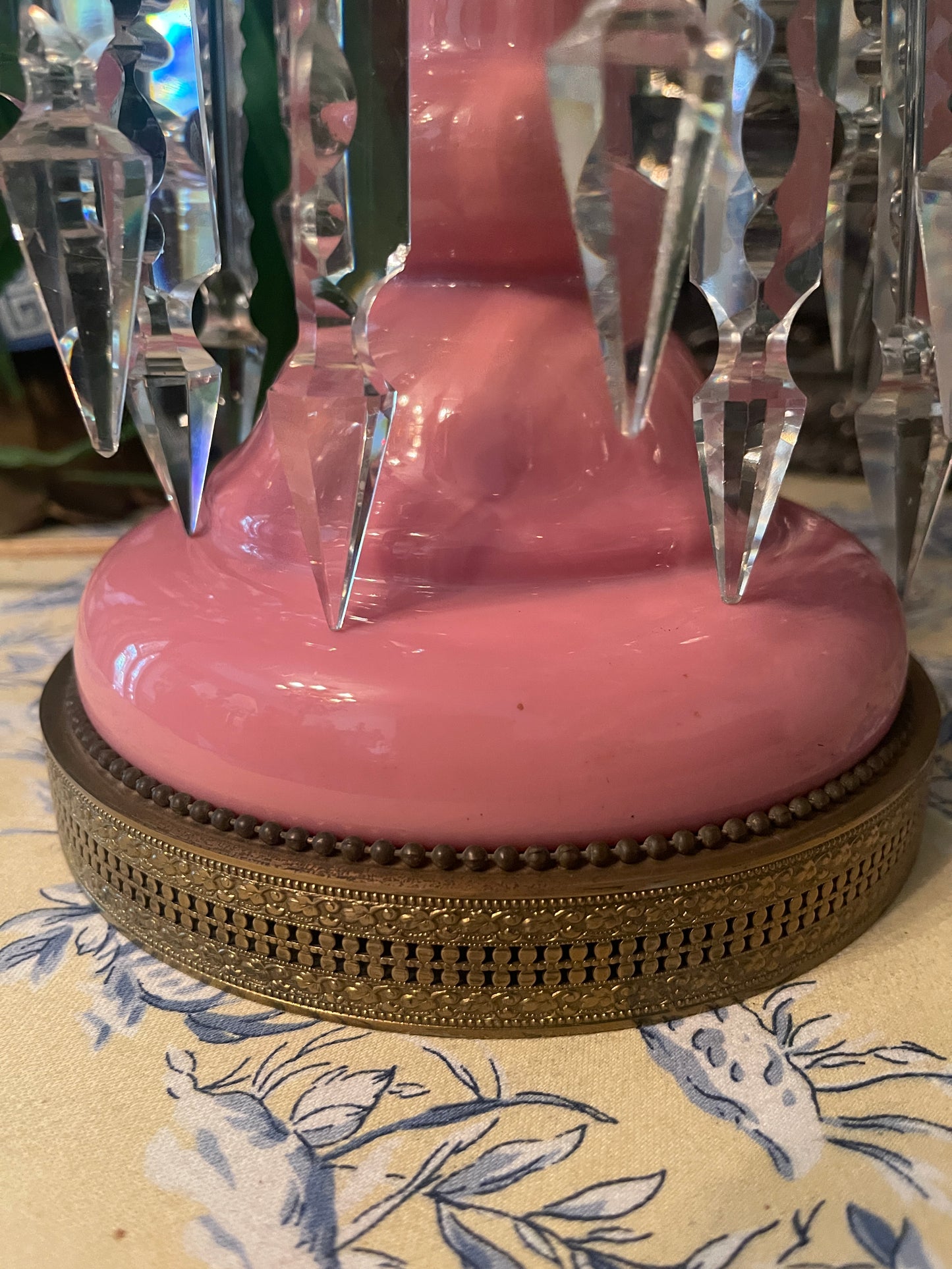 XL Antique Pink Lustre Telescopic Lamp with Crystal Prisms – Monte Vista Estate