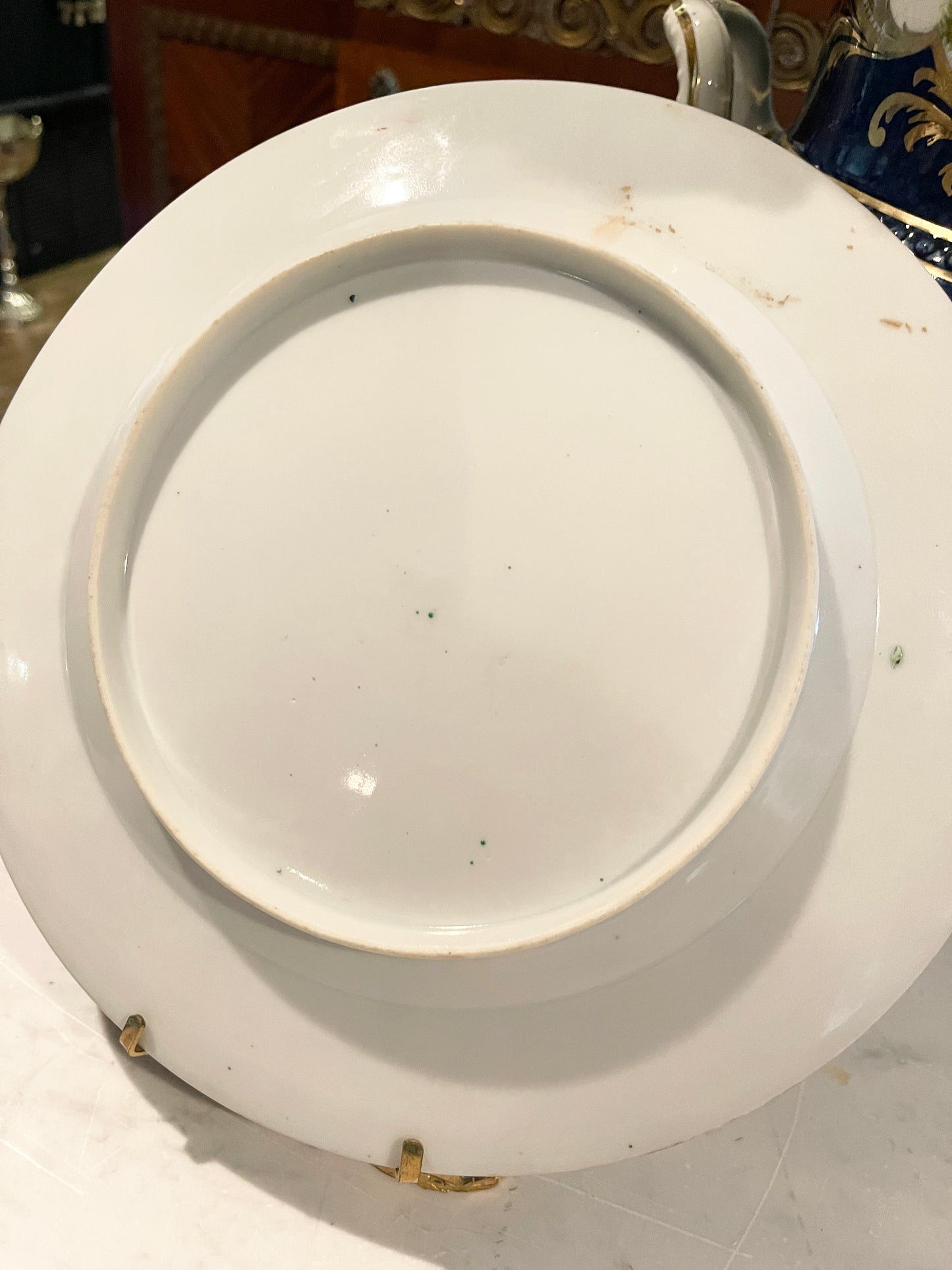 Antique Rose Medallion Porcelain Plate
Chinese Export Porcelain • Chinoiserie Decor • Estate-Sourced Heirloom