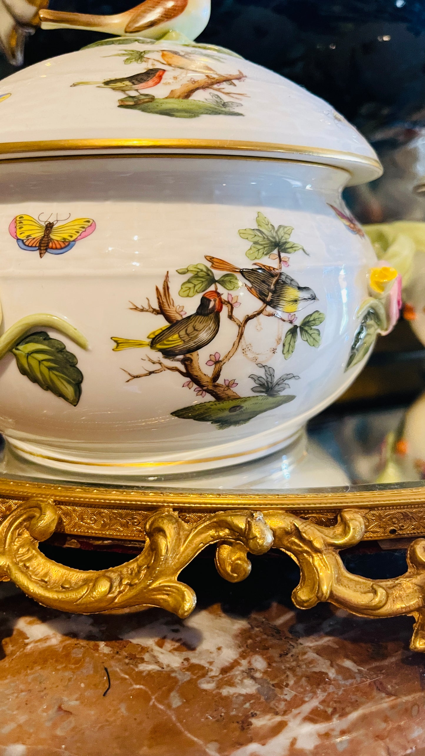 Herend Rothschild Bird Covered Bean Pot – Mixed Scene (Necklace & Woodland)