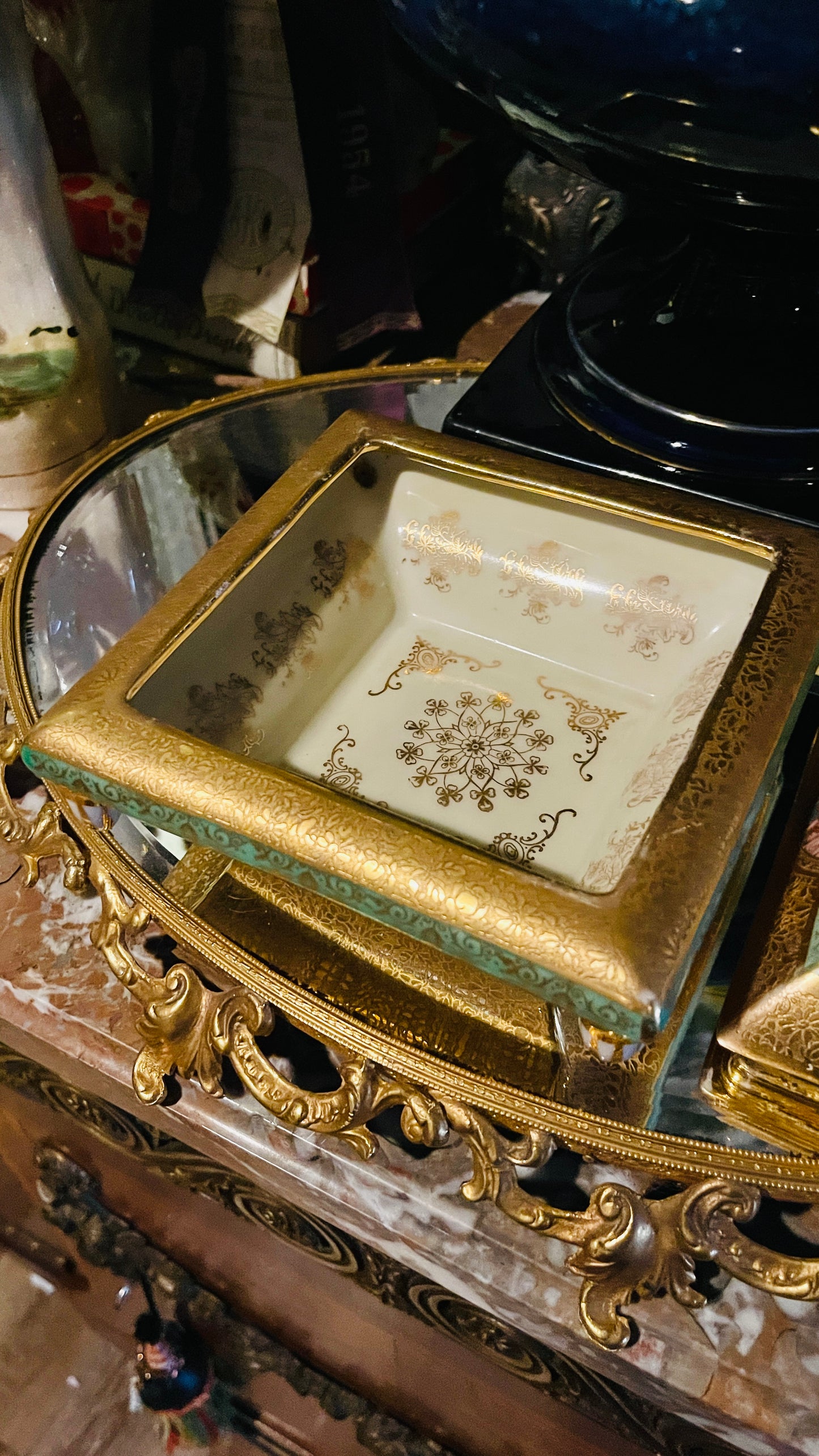 Le Mieux 24K Gold Covered Porcelain Box