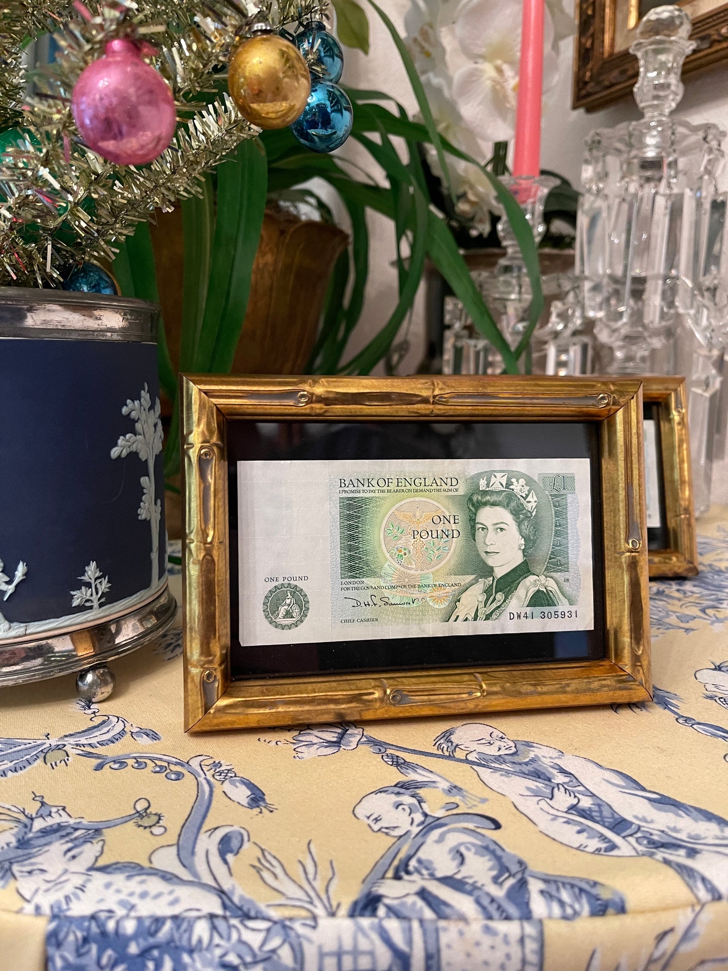English Paper One Pound Note with HRH Queen Elizabeth II, C. 1980s, Framed, Authentic