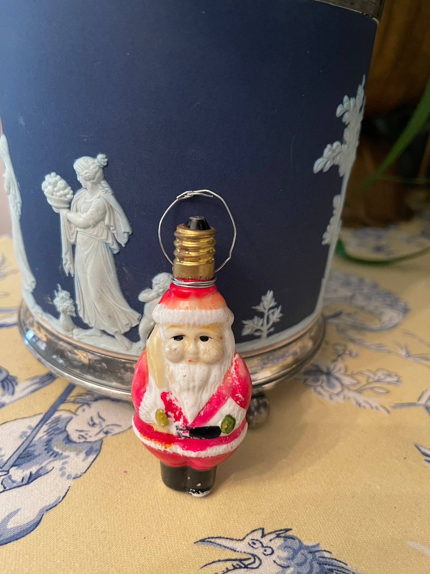 Vintage Traditional Santa Claus with Green Gloves Milk Glass Bulb/Ornament, Holiday Estate Decor
