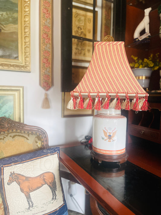 Early 20th Chinese Export Porcelain Chinoiserie American Federal Bald Eagle Ginger Jar Lamp on Wood Base with Custom Shade