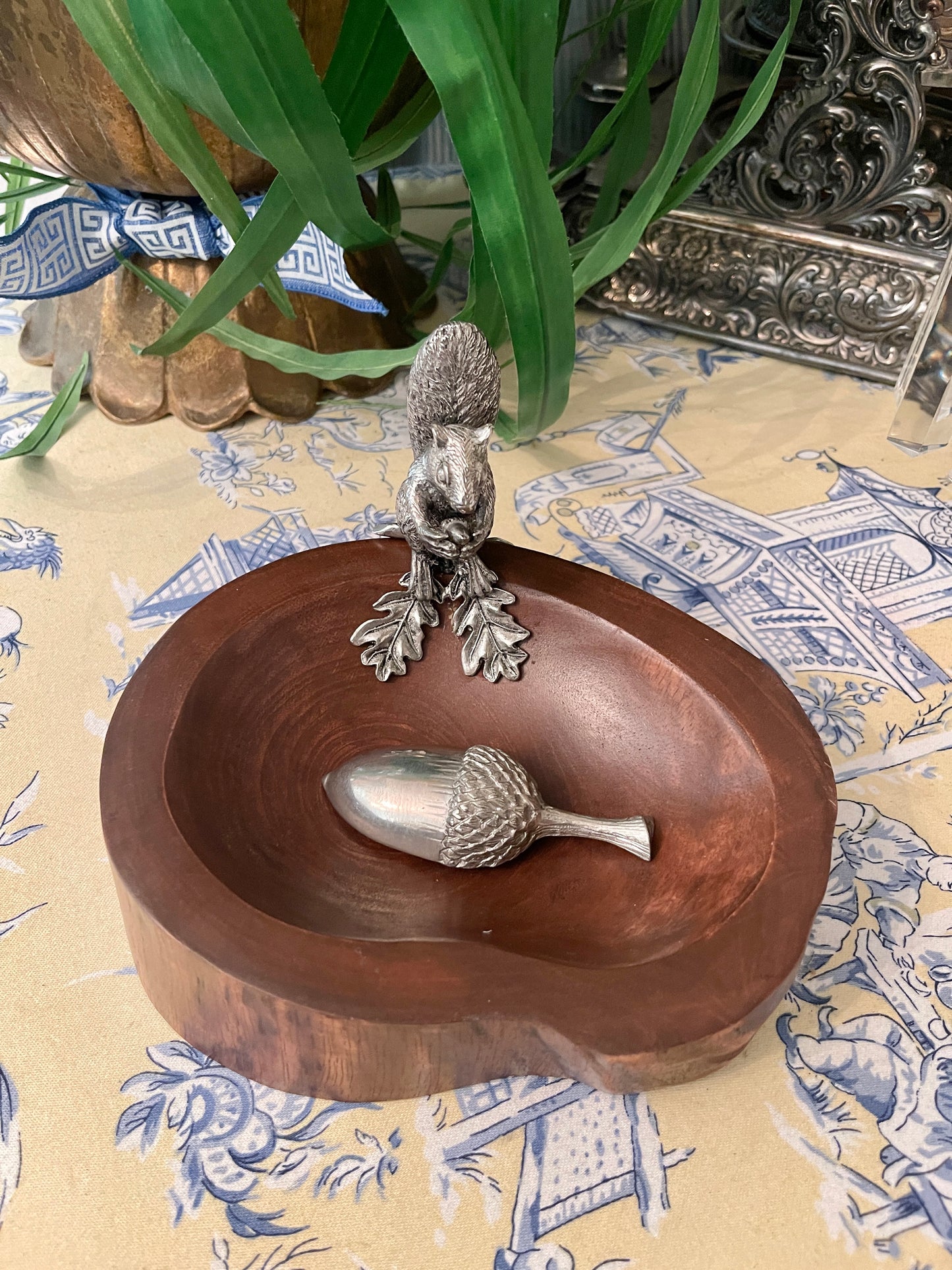 Vagabond House Standing Squirrel Nut Bowl with Pewter Acorn Scoop