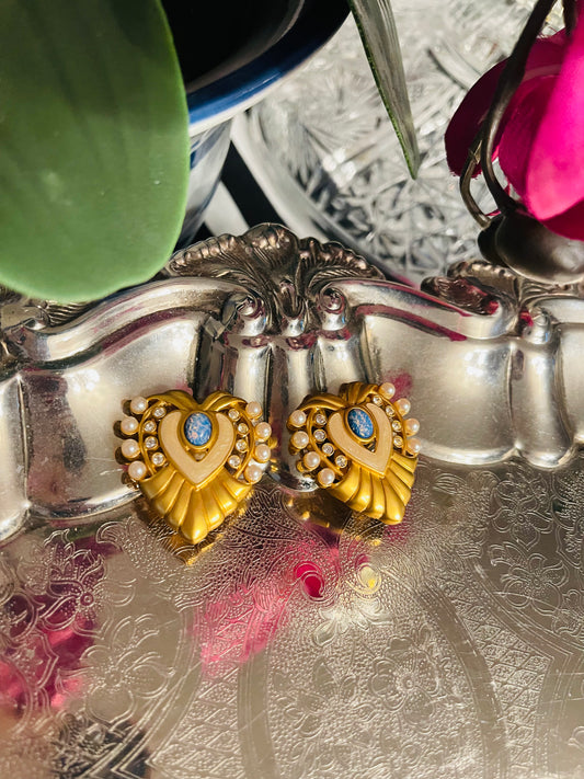 Fantastic Vintage 1990s Elizabeth Taylor Heart of Hollywood 'Enamel and Pearl' Earrings