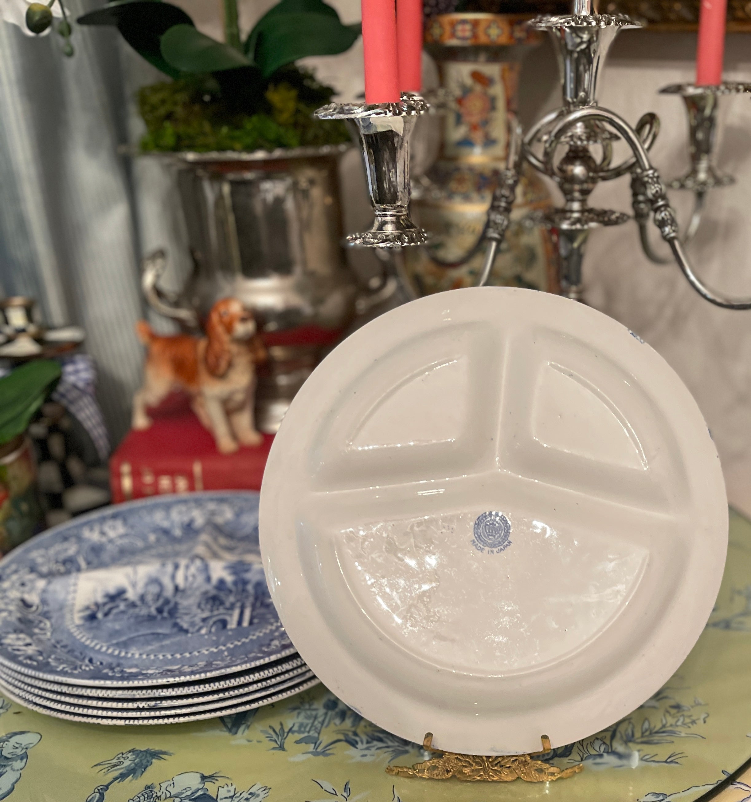 White clearance restaurant plates